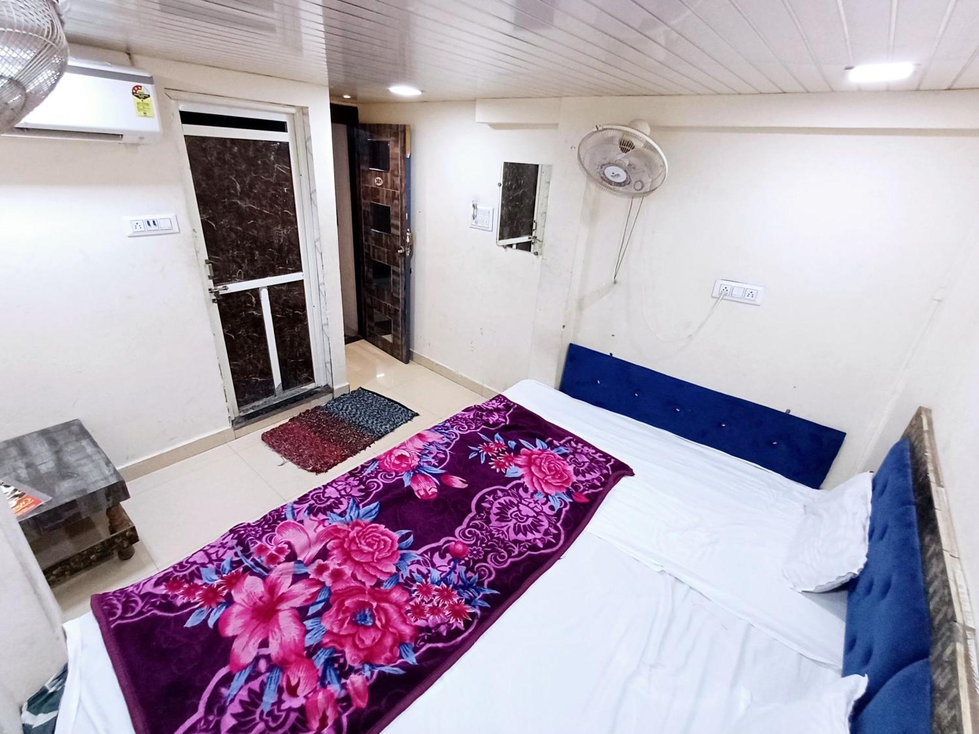 Blue Tower Hotel Ujjain Exterior photo